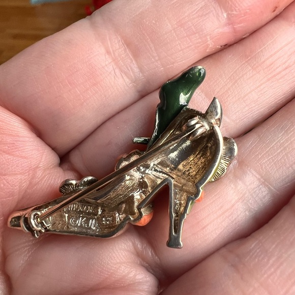 Kenneth Jay Lane Vintage Enamel Leaf Brooch - Picture 3 of 4